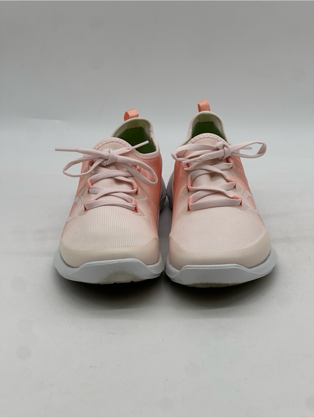 OOFOS Sneakers. Size 8.5 - Picture 3 of 9